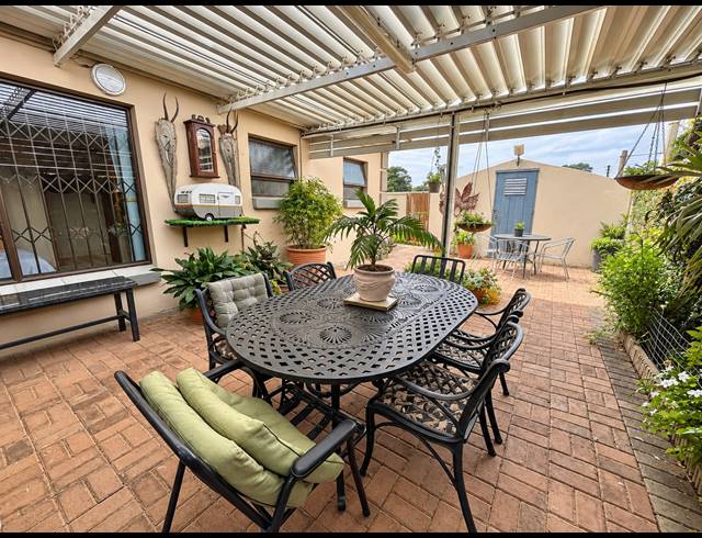 3 BEDROOM TOWNHOUSE FOR SALE IN RIVERSDALE